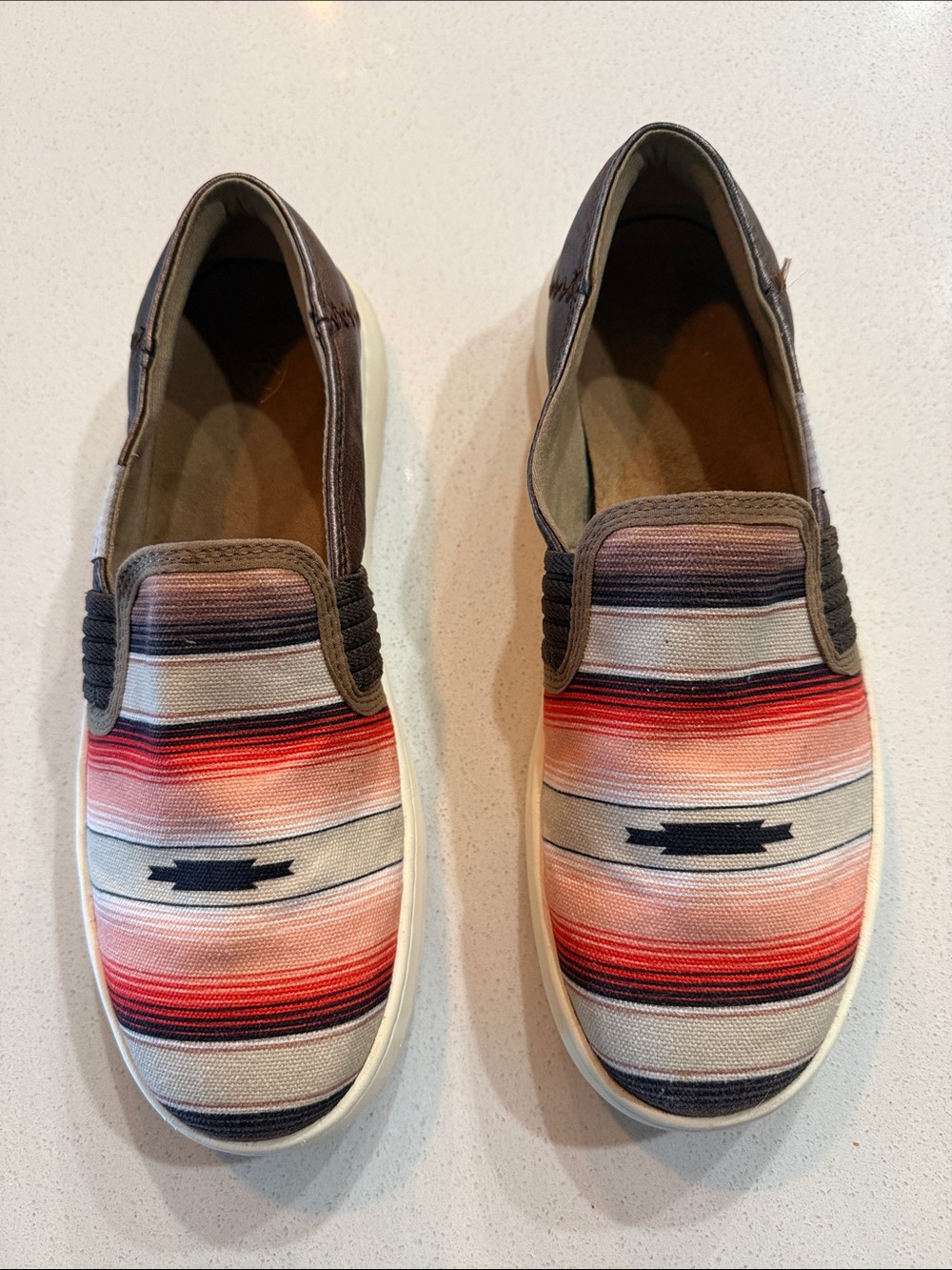 Ariat Women’s Slip-On Canvas Loafers in Multi-Stripe Red and Neutral Size 7 1/2